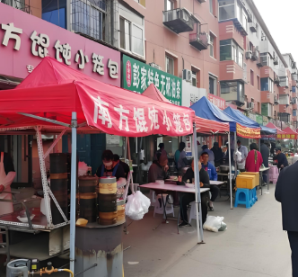 安徽淮南：摊点“安家”暖民心